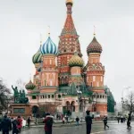 (VIDEO) Ambasadori tri evropske sile na ključnom sastanku u Moskvi, glavna tema Ukrajina