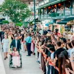 (FOTO) Gest koji je oduševio Ulcinj: Abazović ispunio želju Adei, prošetao sa njom na maturi