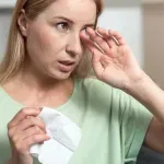 Oči vas peckaju i suze? Ovo su najčešći uzroci sindroma suvog oka