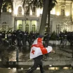 (VIDEO) Opšta tuča poslanikau gruzijskom parlamentu, radile pesnice