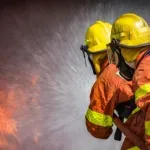 (VIDEO) Veliki požar u Dalmaciji prijeti kućama: Dim i pepeo, ne može se disati