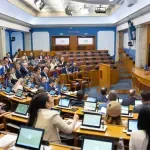 Za junske zarade poslanika 150.000 eura