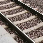 Zašto se ispod željezničkih šina nalazi sloj drobljenog kamena