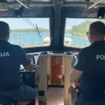 Kontrole na moru: Četiri lica zatečena u prekršaju na Velikoj plaži i Bojani, nepravilnosti utvrđene i u Budvi