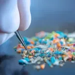 Istraživanje pokazalo da su viši nivoi plastike u krvi povezani sa srčanim udarom
