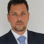 Kadić: Tužiću ih, ali se na funkciju ne vraćam
