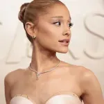Ariana Grande objavila novi album “Petal”
