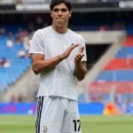 Vasilije Adžić između Kaljarija i Sasuola