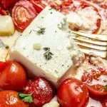 Pasta s fetom i čeri paradajzom je lagan i jednostavan obrok za svaki dan