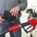 Pun rezervoar, pun budžet, prazan novčanik