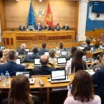 Partije već zauzimaju pozicije pred izbore: Duge kampanje, stare pod‌jele i nova obećanja
