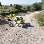 (VIDEO) Počela sanaciju korita rijeke od Komanskog do plavog mosta: Za 30 dana očistiće tri kilometra Sitnice