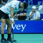 Novak u suzama eliminisan u prvom kolu Ju-Es opena
