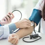 Četiri iznenađujuća znaka da možda imate visok krvni pritisak