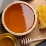 Propolis može pomoći kod akni, ali s njim treba biti oprezan