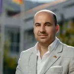 Rađenović: Smanjiti PDV na gorivo, potreban dugoročni mehanizam zaštite od krize