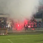 Navijači pjesmom i bakljadom dali vjetar u leđa „sokolima“