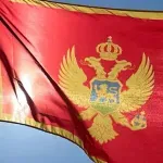 Cetinjanin osumnjičen da vrijeđao državnu zastavu i tražio da se ukloni