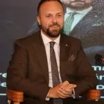 Šahman: Preživio Mandić, ali i fotelje Bošnjačke stranke sa njim