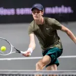 Siner ponovo van terena: Propušta i Masters u Šangaju
