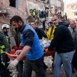 (FOTO) Rusija izvela snažne napade na ukrajinske gradove, poginulo 19 osoba
