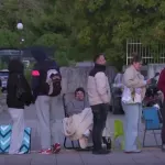 Stranci satima ispred Limenke čekaju u redovima za regulisanje boravka