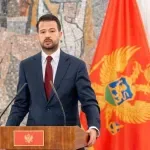 Milatović potpisao ukaze o proglašenju Zakona o dopuni Zakona o spomen-obilježjima i Zakona o dopunama Zakona o sportu