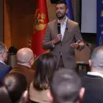 Živković predstavio plan za mlade: Do 9.000 eura za diplomce i stipendije za najbolje studente