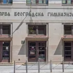 Dojave o bombama u desetinama škola širom Srbije, učenici evakuisani