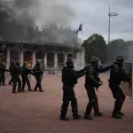 Premijer Francuske: Masovno raspoređivanje policije za nove demonstracije u subotu