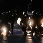 (FOTO) Tirana: Policija suzavcem i vodenim topovima protiv demonstranata
