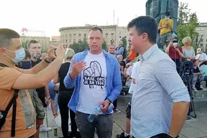 Na društvenim mrežama objavljen snimak hapšenja Petra Đurića osnivača pokreta Ćale ovo je za tebe (VIDEO)