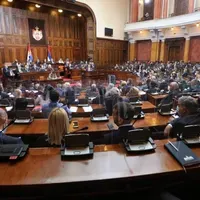 Poslanici dužni parlamentu oko 30 hiljada evra