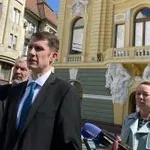 DZVM: Beskrupulozno političko konvertitstvo SVM