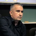 „Antropolog na udaru režima“: Ko je Danijel Sinani, dekan Filozofskog fakulteta, koji je saslušan u policiji nakon smrti studentkinje?