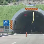 Zbog požara u tunelu obustavljen saobraćaj na starom putu Niš-Pirot