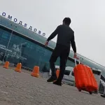 Rus proteran iz Crne Gore vratio se u Rusiju preko Beograda: Oduzeta digitalna oprema i uređaji biće predmet veštačenja