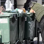 Sit gladnom veruje samo pred izbore