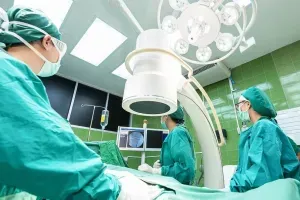 Lekari iz Londona uradiće transplantaciju bubrega u Tiršovoj