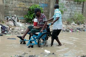 Više od 40 žrtava poplava na Haitiju, hiljade ljudi pogođene (FOTO)