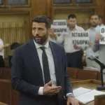 Šta će biti sa Šapićem: SNS čeka da sve prođe, opozicija insistira na raspravi o razrešenju