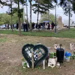 Vučić sa roditeljima stradalih u Orašju i Duboni