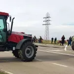 Brisanje iz kreditnog biroa, ukidanje akciza na gorivo, krediti sa kamatom od jedan odsto: Zašto poljoprivrednici blokiraju puteve i šta traže Vladi Srbije?