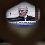 „Žrtve Mladića nisu imale pravo da se pozivaju na „humanitarne razloge“, njima je život oduzet: Udruženje „Žena – žrtva rata“ pisalo predsednici suda u Hagu