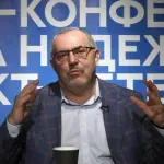 Ko je Boris Nadeždin, koga je policija optužila za prikazivanje „ekstremističkih“ simbola, odnosno slike pokojnog Alekseja Navaljnog?