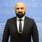 Pripadnici POSKOK-a pretresaju MUP Federacije BiH, na meti i ministar Ramo Isak