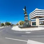 U Kruševcu na državnom obeležavanju Vidovdana položeni venci na Spomenik kosovskim junacima