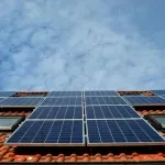 Od jula, domaćinstva sa solarnom elektranom u Sloveniji moći će da podele višak struje sa potrošačima širom zemlje
