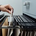 Državni službenici i dalje će se „na određeno“ zapošljavati bez konkursa: Rok se pomera na 1. januar 2027.