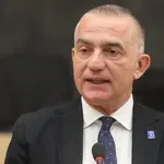 Ministar Vujić u Hagu tražio hitno puštanje Ratka Mladića na lečenje u Srbiju